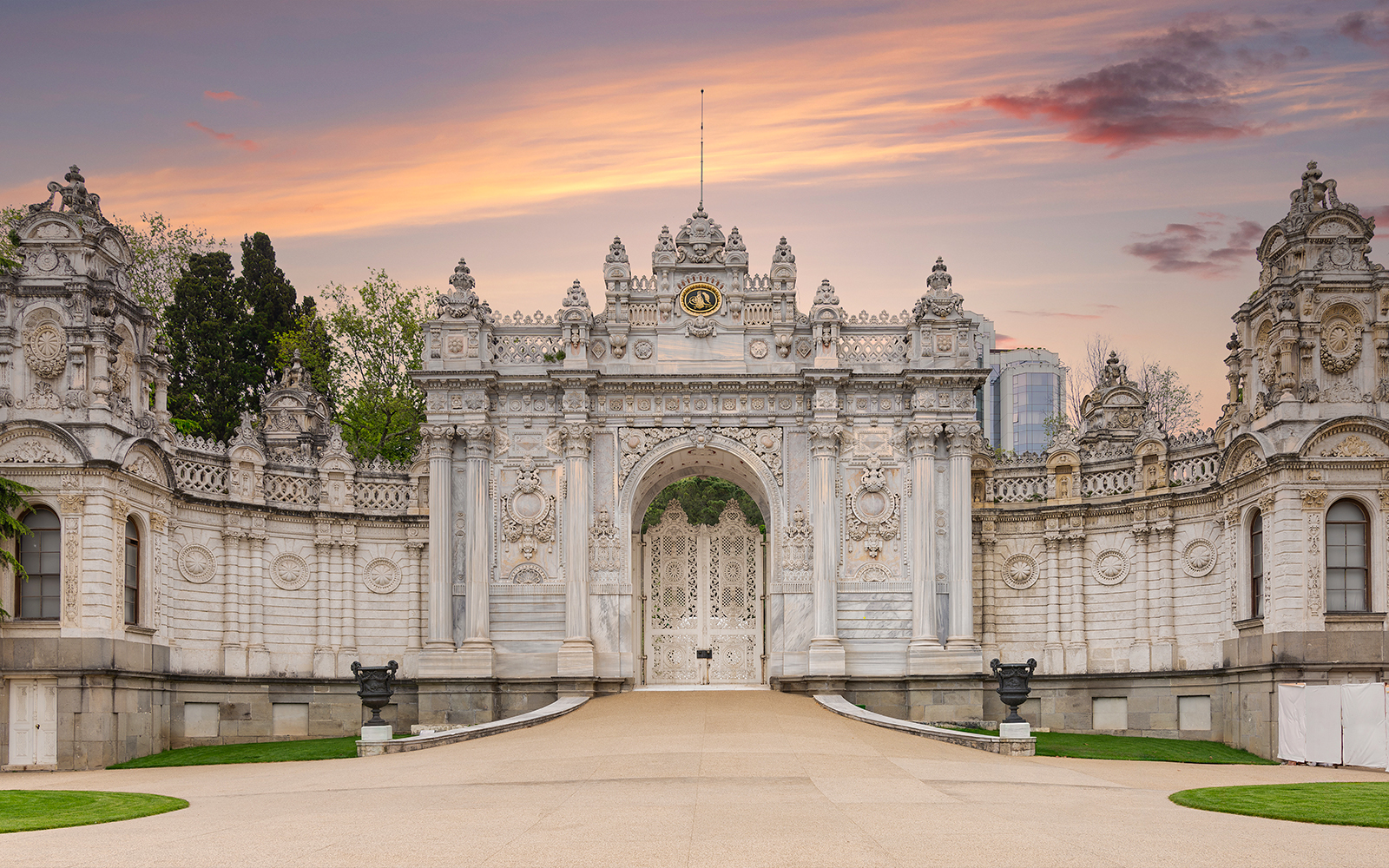 dolmabahce palace